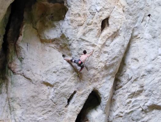 Adam Ondra Vranjaca Golden Vagina 8c fb croatia climbing guidebook
