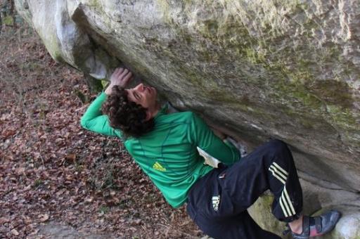 Guillaume Glairon Mondet on Trip Hop 8C FontainebleauUKClimbing